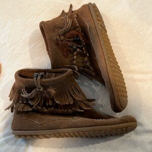 Minnetonka brown suede ankle boots